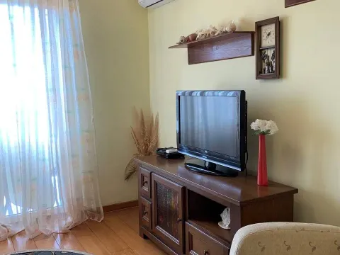 Prodaja, jednosoban stan, 55m², Petrovac, Budva - image 9