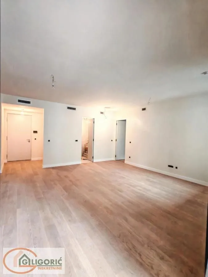 Rent, three bedroom apartment, 90m², Novi Beograd Sve Podlokacije, Beograd