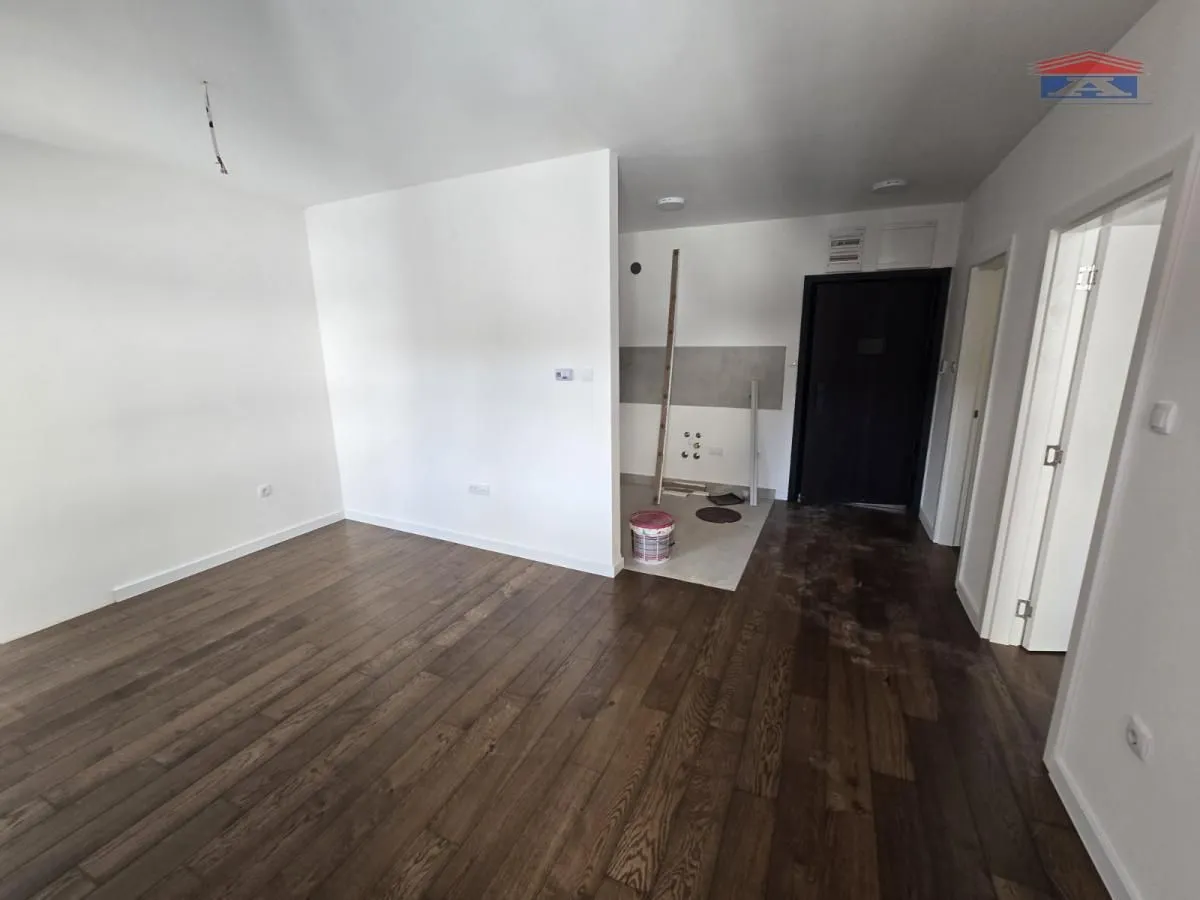 Izdavanje, jednosoban stan, 40m², Novo naselje, Novi Sad