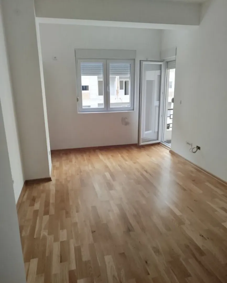Izdavanje, dvosoban stan, 58m², Zabjelo, Podgorica