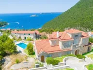 Prodaja, kuća, 228m², Herceg Novi, Crna Gora - image 1