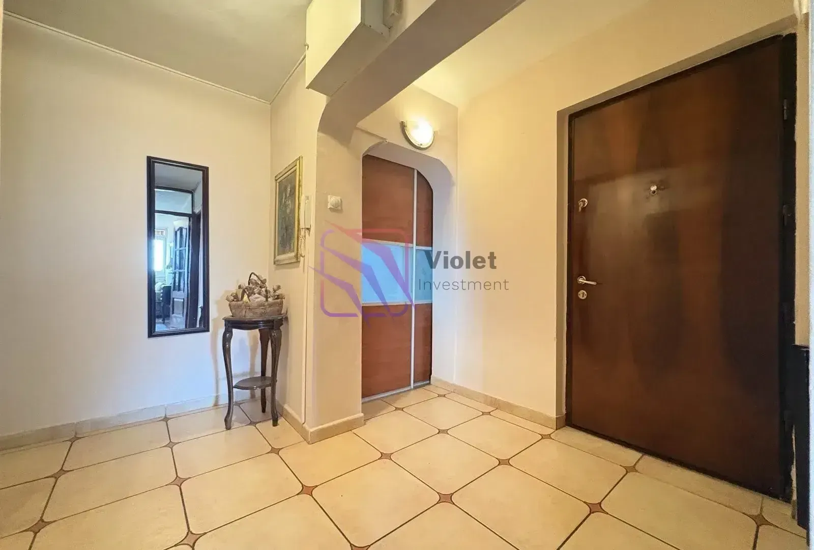 Prodaja, trosoban stan, 101m², Blok 5, Podgorica