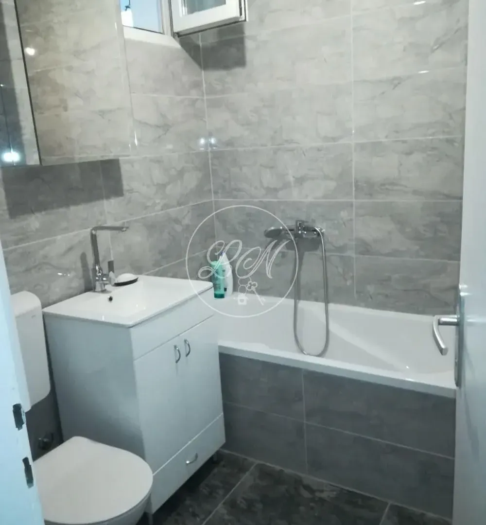 Prodaja, dvosoban stan, 62m², Zemun Sve Podlokacije, Beograd