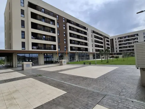 Izdavanje, jednosoban stan, 45m², City Kvart, Podgorica - image 9