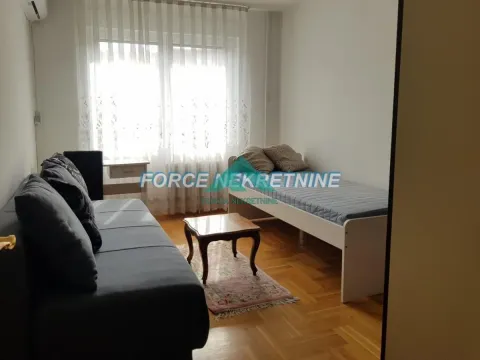 Sale, three bedroom apartment, 85m², Kalenić Pijaca, Vračar Sve Podlokacije - image 9