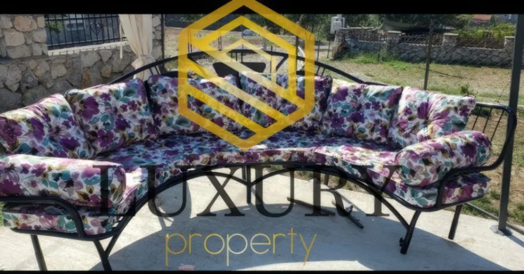 Rent, house, 100m², Kakaricka Gora, Podgorica