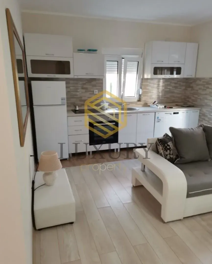 Rent, house, 50m², Stari Aerodrom, Podgorica
