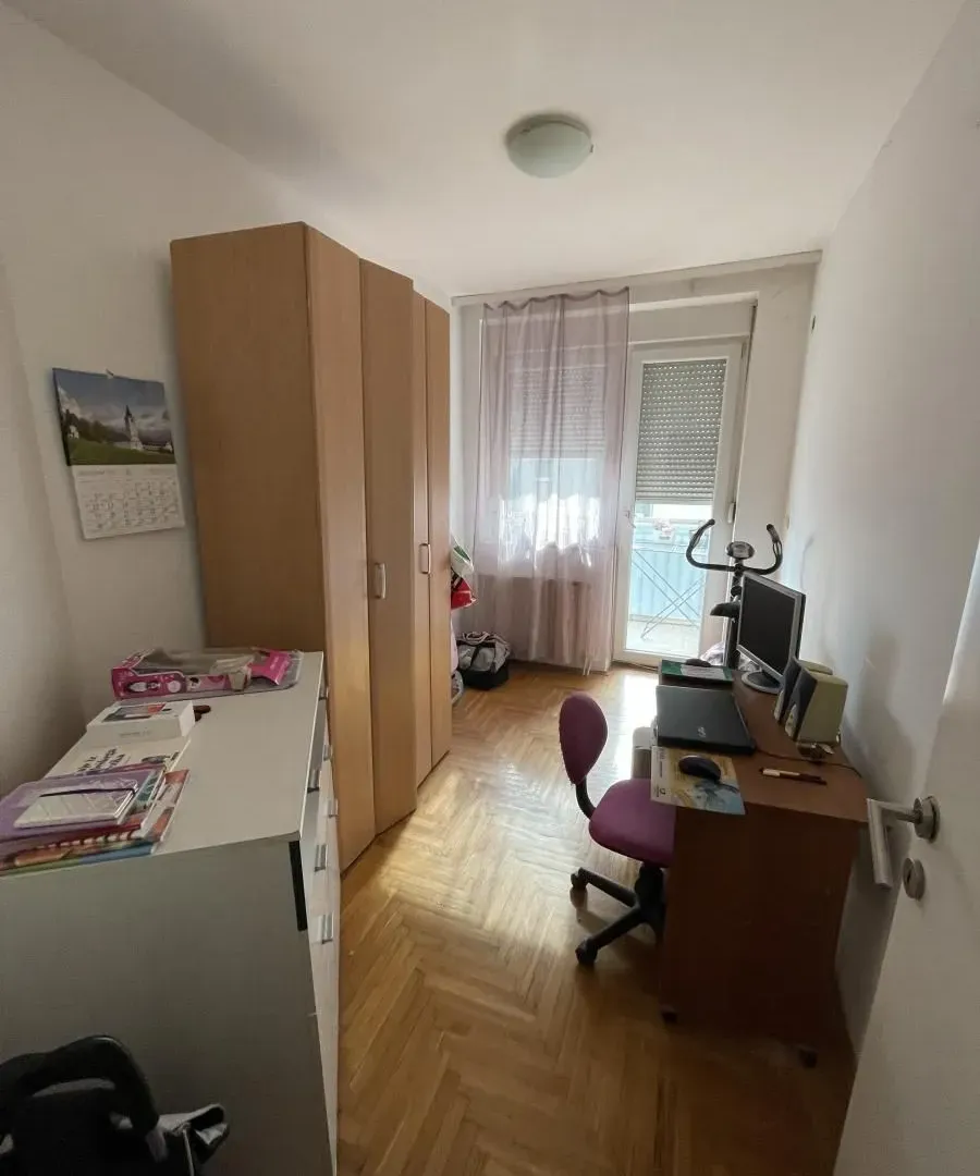 Prodaja, trosoban stan, 81m², Petrovaradin, Novi Sad