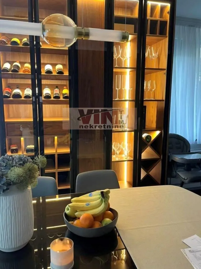 Sale, four bedroom apartment, 148m², Stari Grad, Beograd