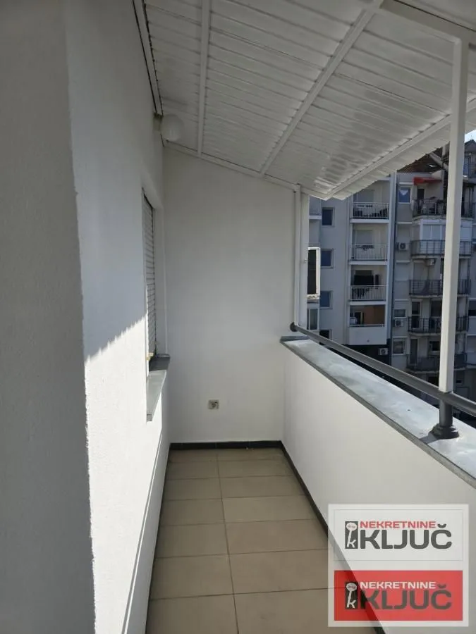 Prodaja, četvorosoban stan, 96m², Bulevar Evrope, Novi Sad Sve Podlokacije