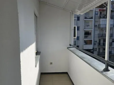 Prodaja, četvorosoban stan, 96m², Bulevar Evrope, Novi Sad Sve Podlokacije - image 4