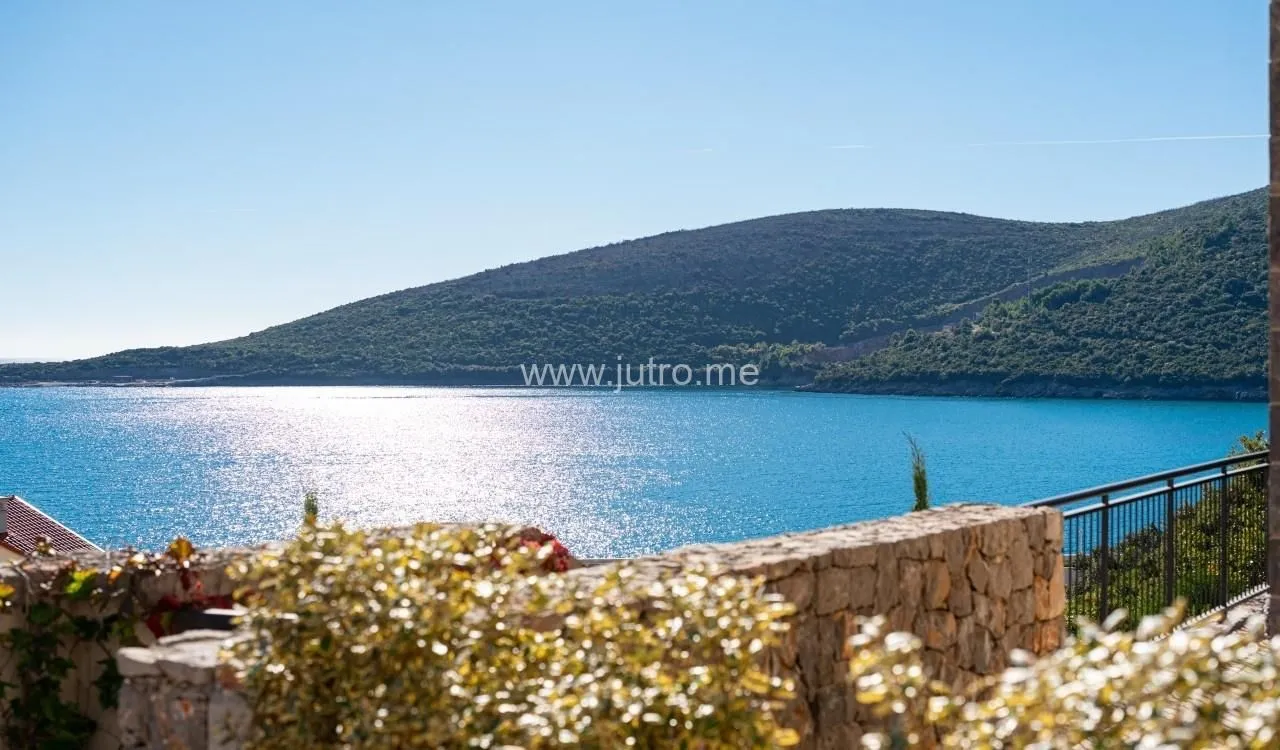 Prodaja, trosoban stan, 190m², Luštica Bay, Tivat