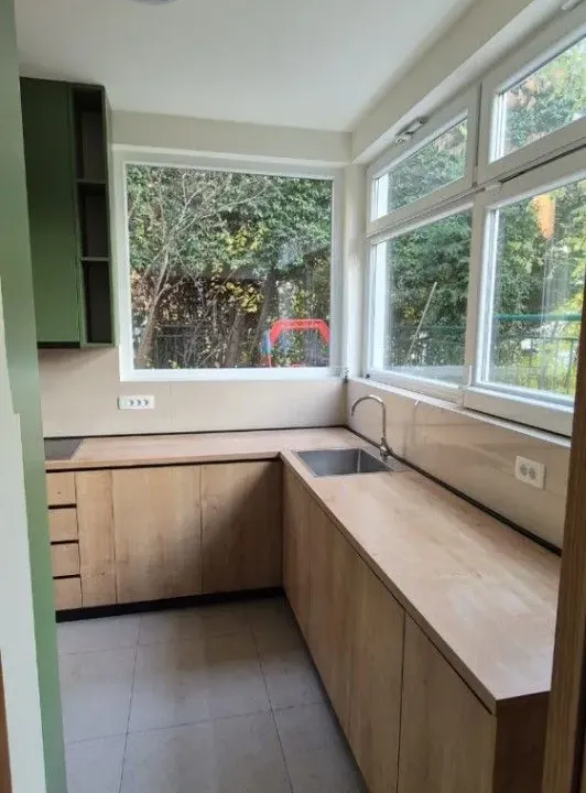 Izdavanje, dvosoban stan, 85m², Gorica C, Podgorica