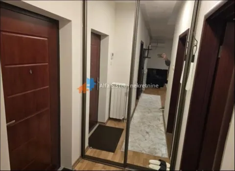 Izdavanje, trosoban stan, 86m², Savski Venac, Beograd - image 12