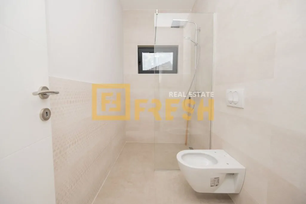 Rent, house, 214m², Stara Varoš, Podgorica