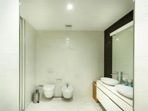 Sale, two bedroom apartment, 170m², Budva, Crna Gora - image 2