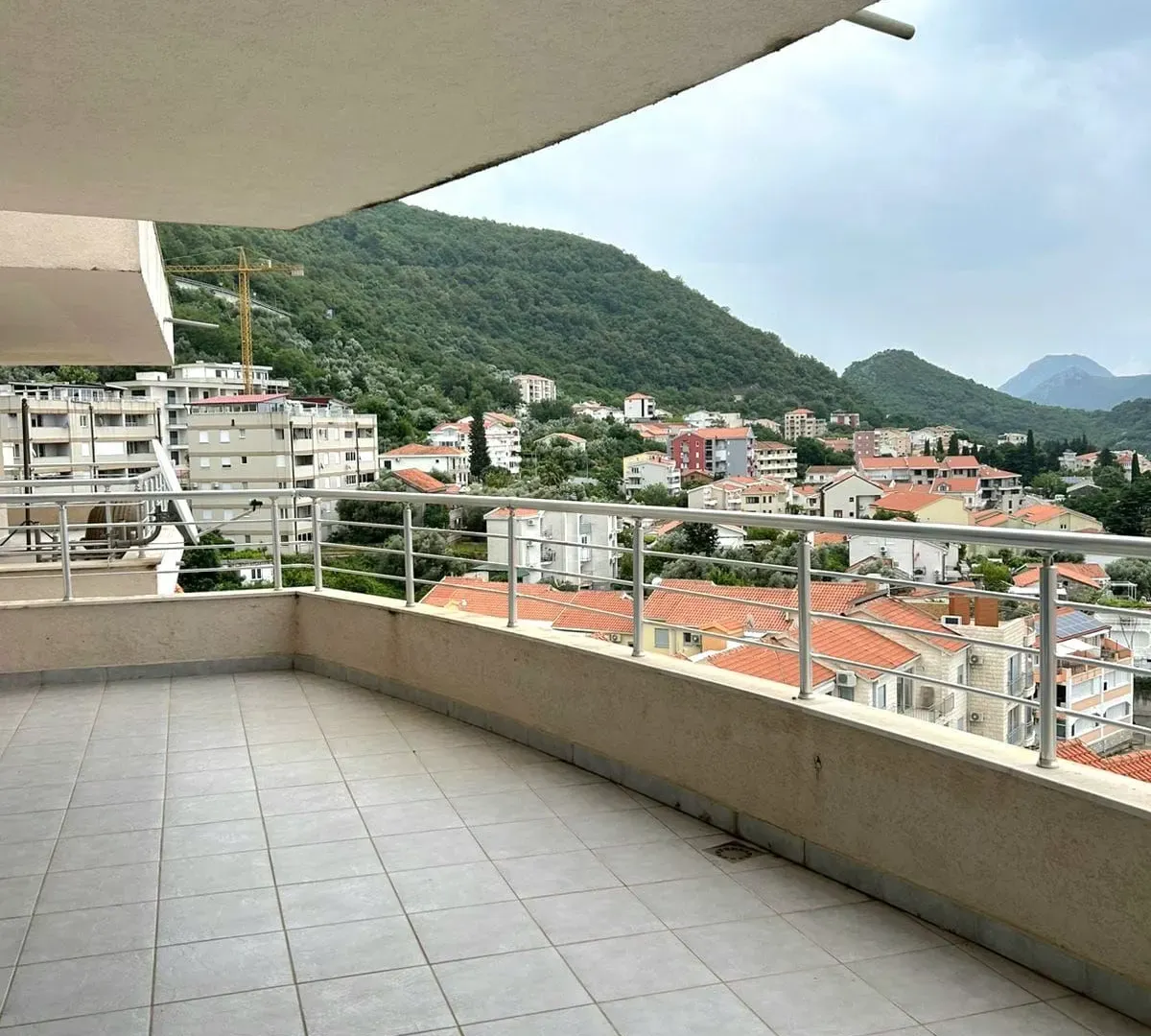 Sale, one bedroom apartment, 85m², Petrovac, Budva