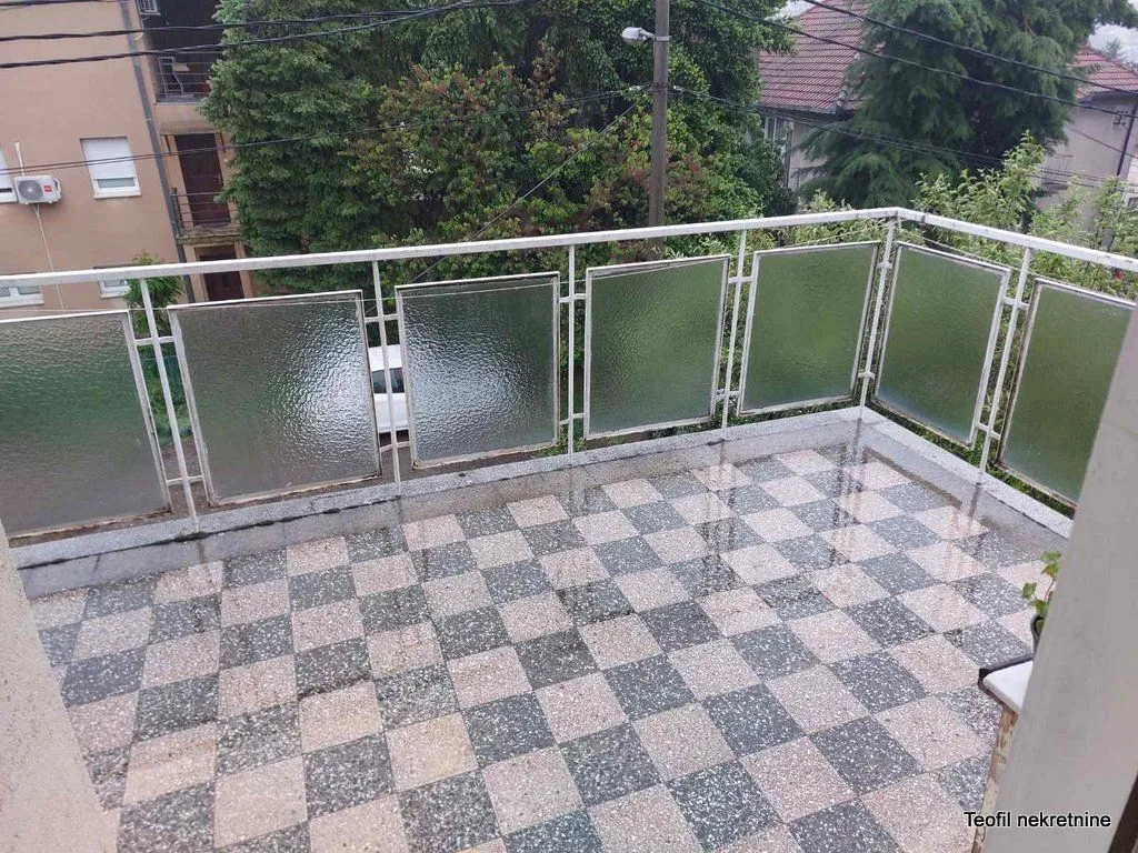 Izdavanje, dvosoban stan, 60m², Ivanjica, Srbija