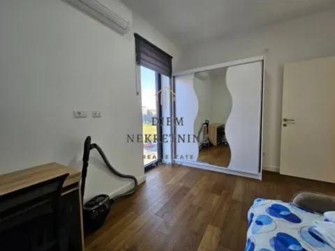 Izdavanje, dvosoban stan, 80m², Soho City, Bar - image 13