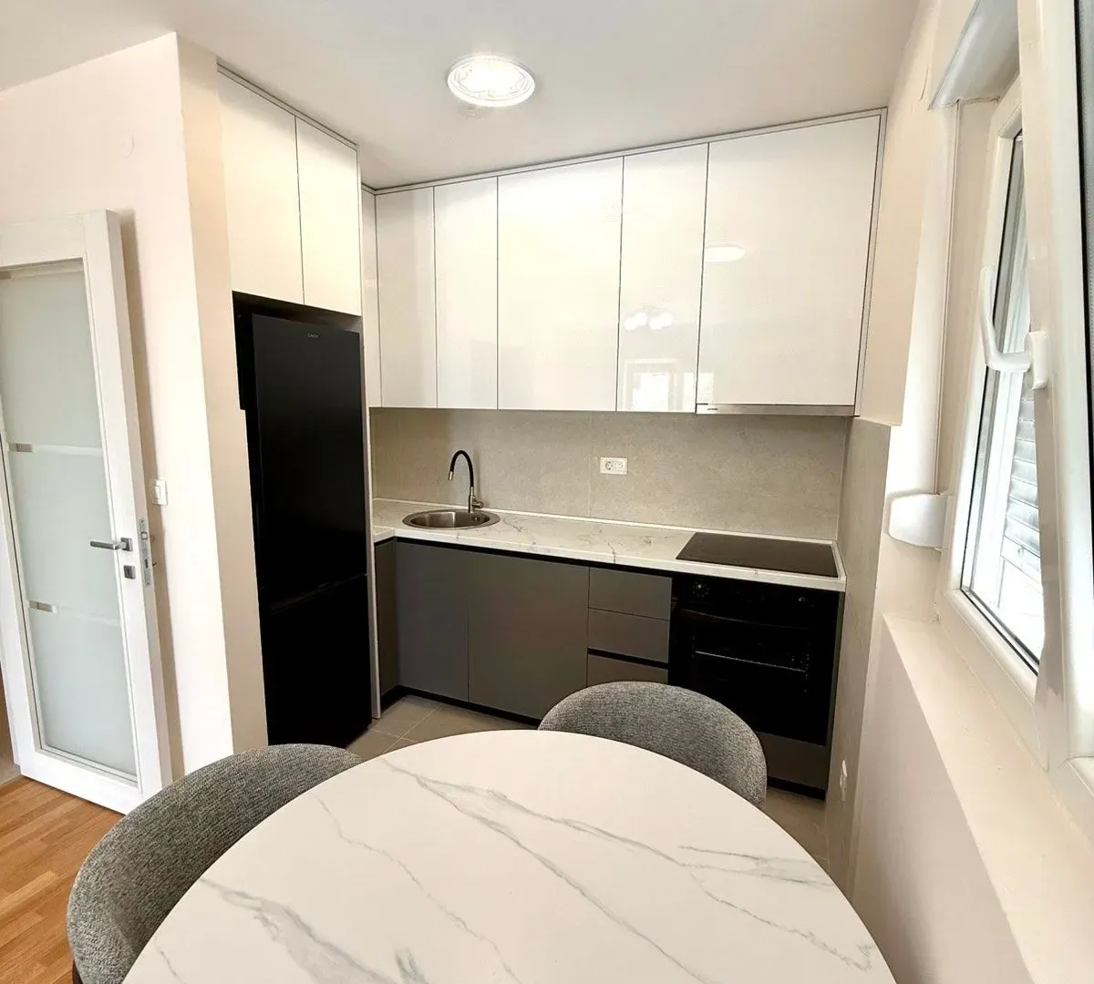 Rent, one bedroom apartment, 42m², Pobrežje, Podgorica