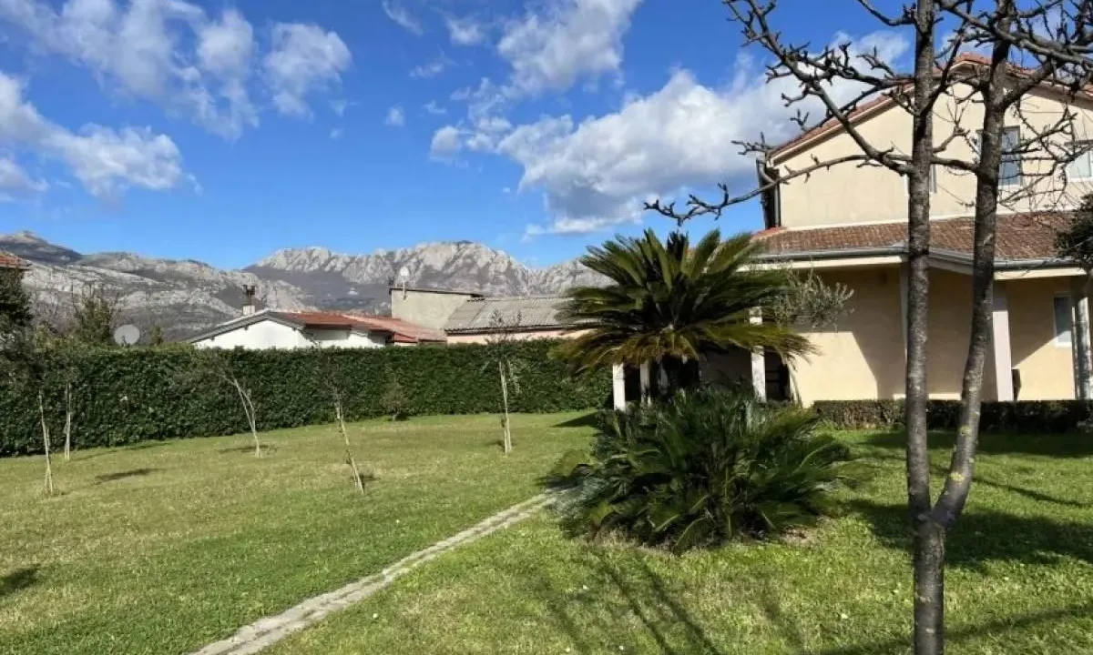 Prodaja, kuća, 165m², Bjeliši, Bar