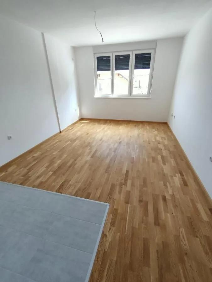Izdavanje, garsonjera, 27m², Telep, Novi Sad Sve Podlokacije