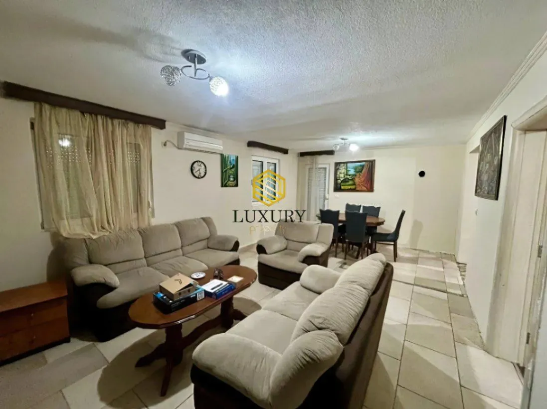 Rent, house, 180m², Masline, Podgorica