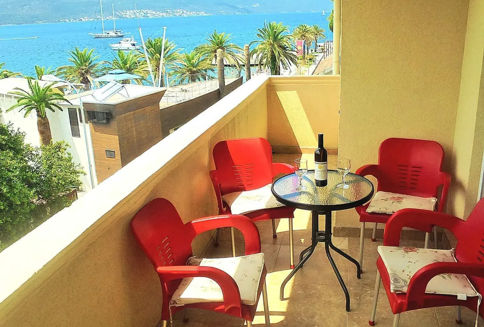 Rent, one bedroom apartment, 50m², Tivat, Crna Gora