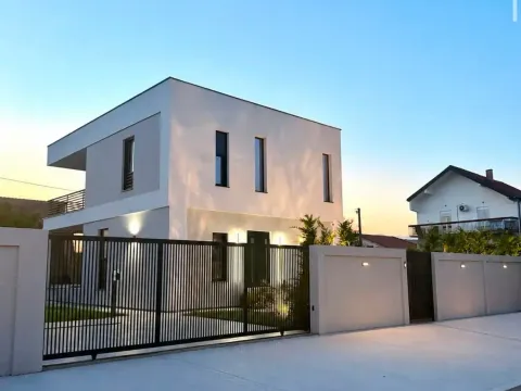 Izdavanje, kuća, 225m², Gornja Gorica, Podgorica - image 5