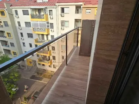 Izdavanje, četvorosoban stan, 111m², Vračar Centar, Vračar Sve Podlokacije - image 8