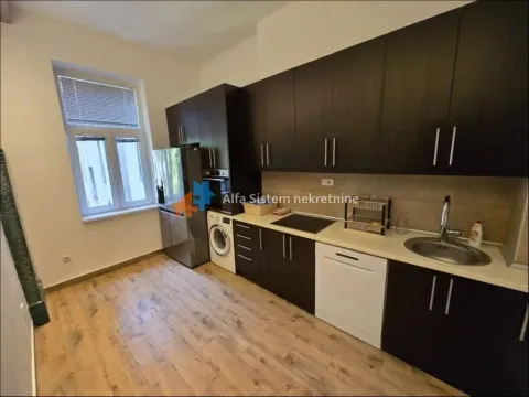 Izdavanje, četvorosoban stan, 100m², Savski Venac, Beograd - image 2