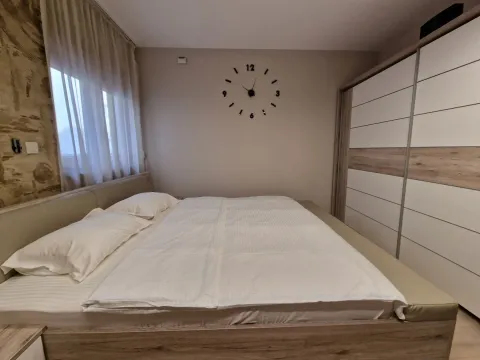 Rent, two bedroom apartment, 68m², Pržno, Budva - image 22