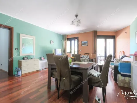 Sale, two bedroom apartment, 85m², Dobrota, Kotor - image 11