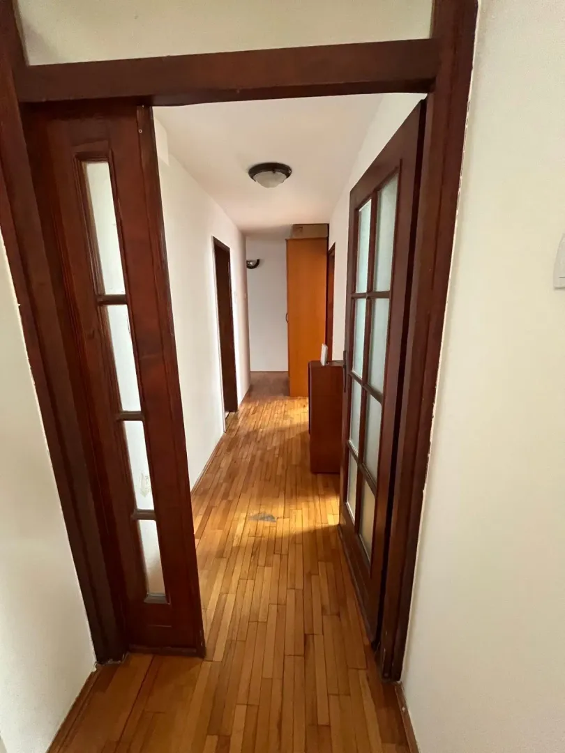 Prodaja, trosoban stan, 88m², Zemun Centar, Zemun Sve Podlokacije
