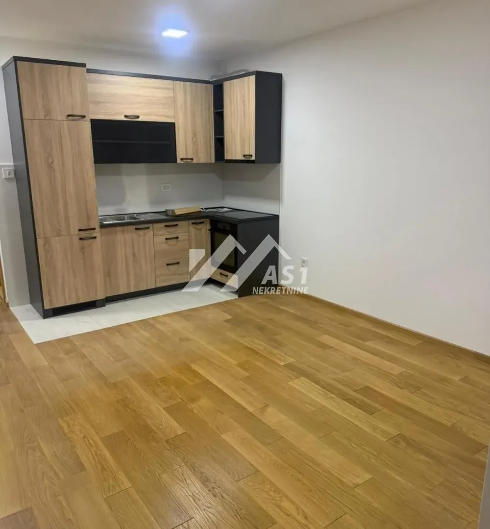 Izdavanje, stan, 31m², Sajam, Novi Sad Sve Podlokacije