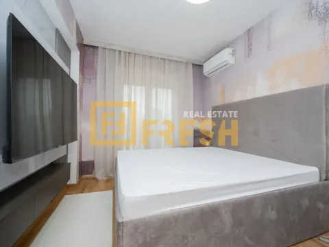 Rent, three bedroom apartment, 100m², Stara Varoš, Podgorica - image 11