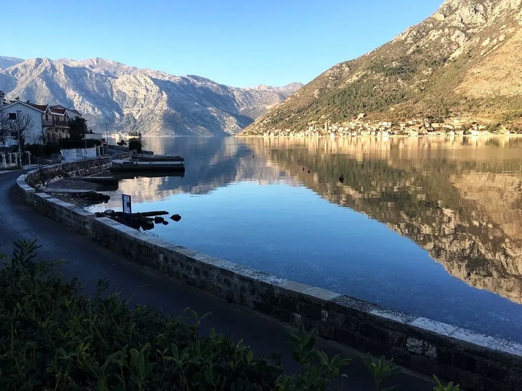Sale, house, 390m², Stoliv, Kotor