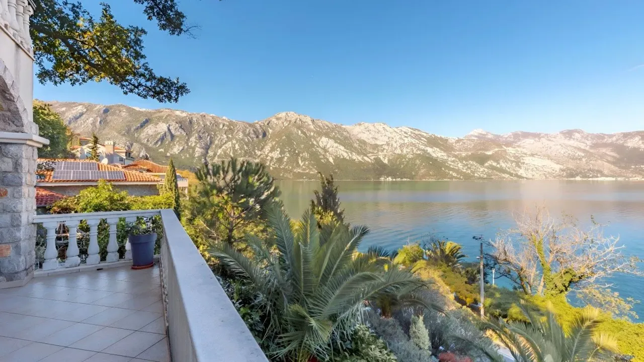 Prodaja, dvosoban stan, 84m², Kostanjica, Kotor