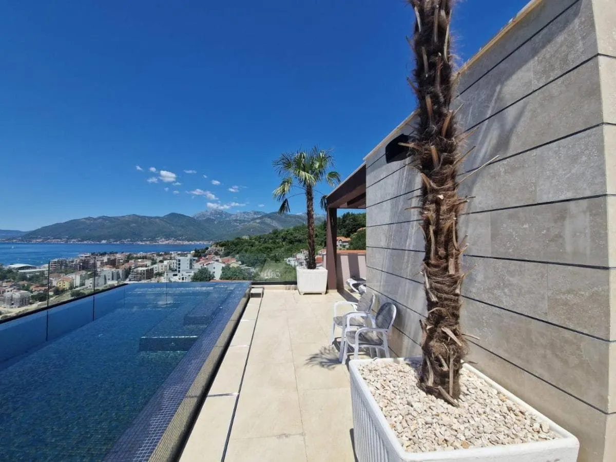 Prodaja, stan, 55m², Tivat, Crna Gora