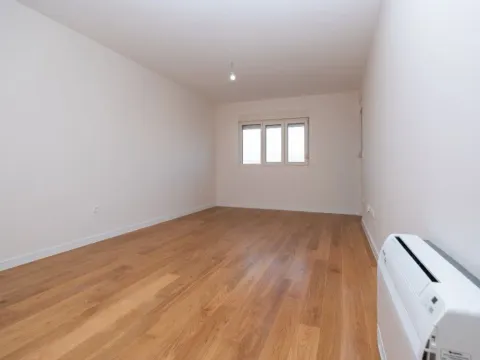 Izdavanje, dvosoban stan, 72m², Central Point, Podgorica - image 3