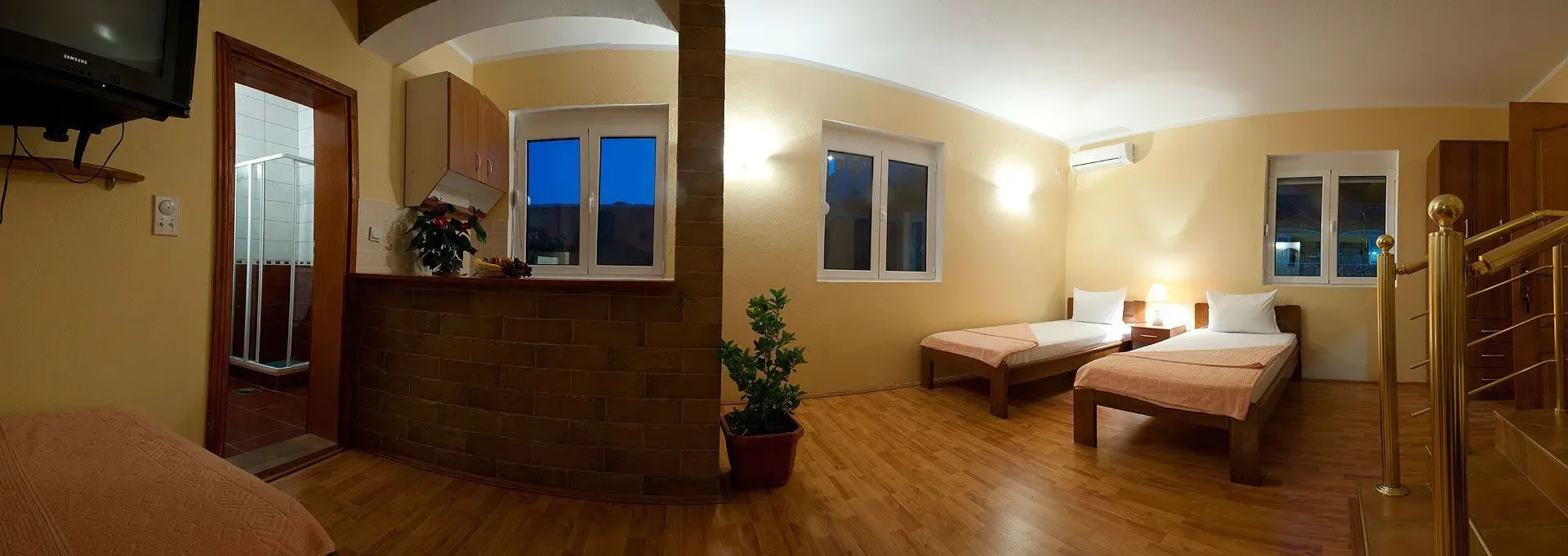 Prodaja, ugostiteljski objekat, 1723m², Buljarica, Budva