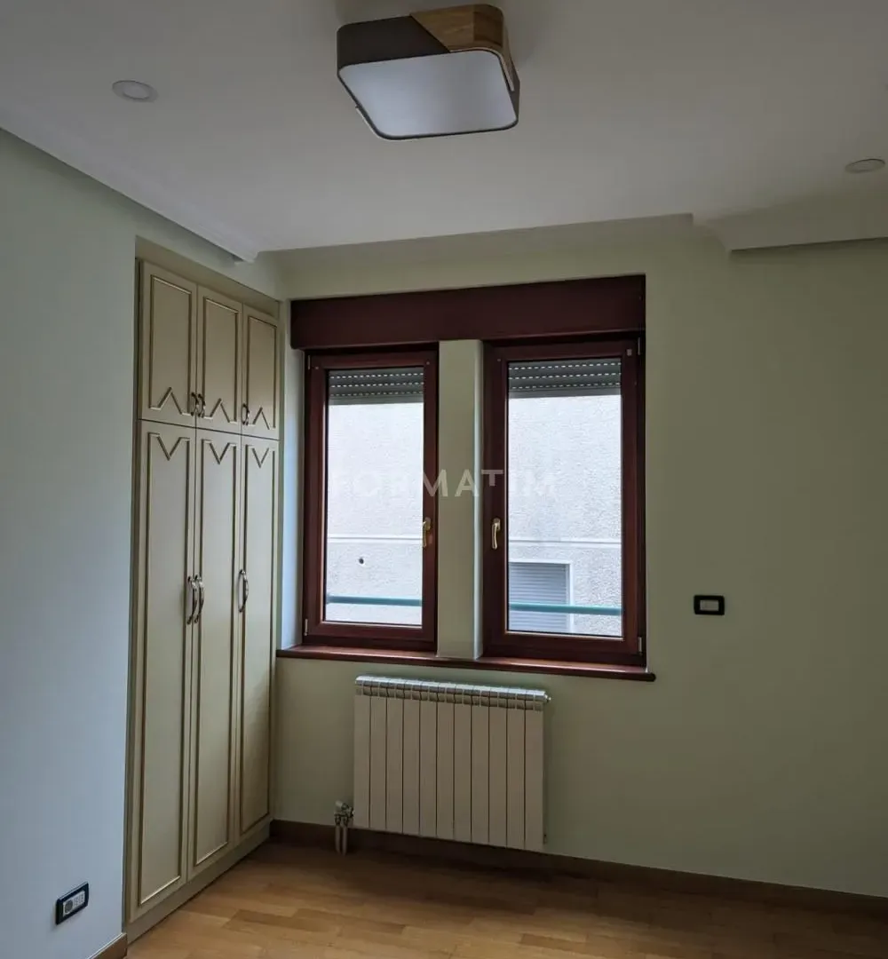 Rent, four bedroom apartment, 160m², Vračar Hram, Vračar Sve Podlokacije