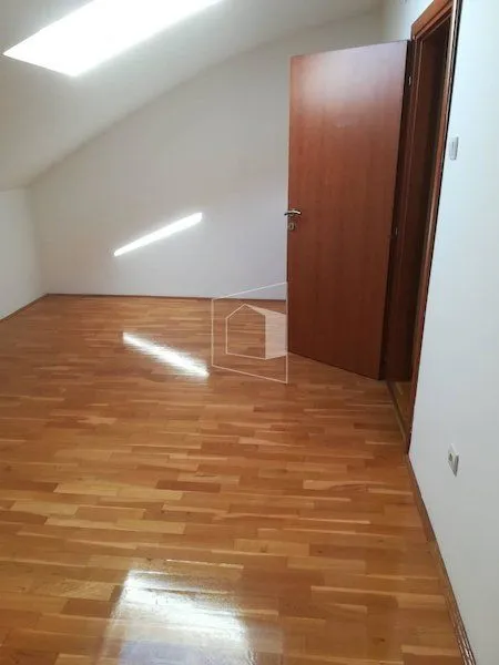 Prodaja, stan, 96m², Krivi Most, Podgorica