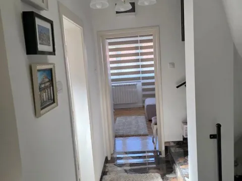 Prodaja, kuća, 150m², Zemun Save Kovačevića, Zemun Sve Podlokacije - image 10