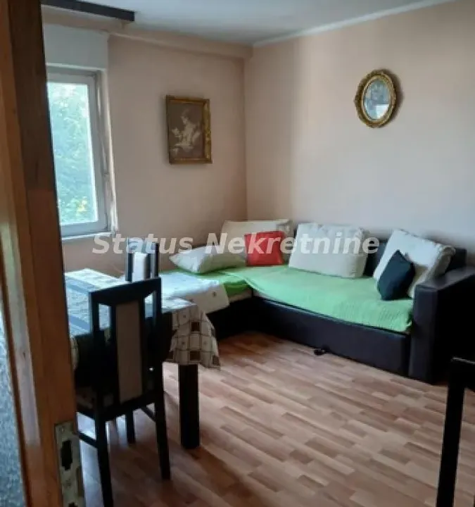 Izdavanje, trosoban stan, 60m², Banatić, Novi Sad Sve Podlokacije