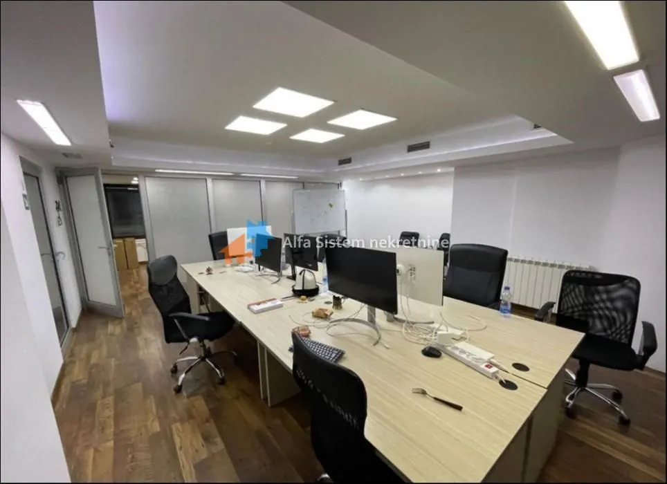 Rent, office space, 100m², Kalenić Pijaca, Vračar Sve Podlokacije