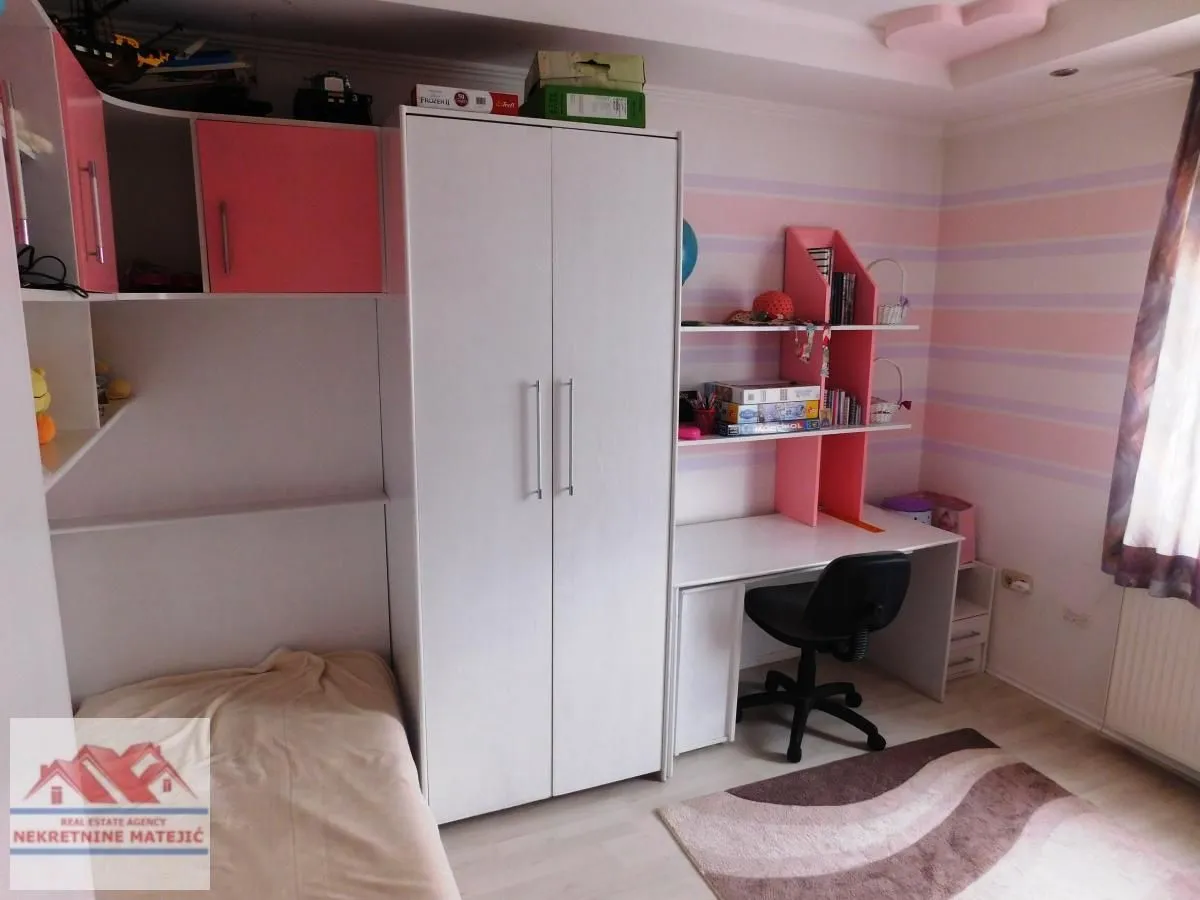 Prodaja, kuća, 250m², Ćava, Kragujevac
