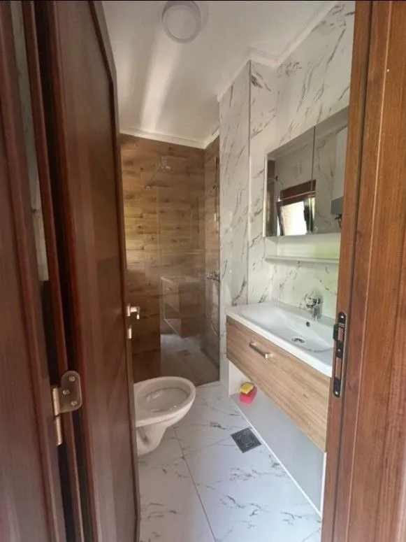 Izdavanje, jednosoban stan, 30m², Podkošljun, Budva