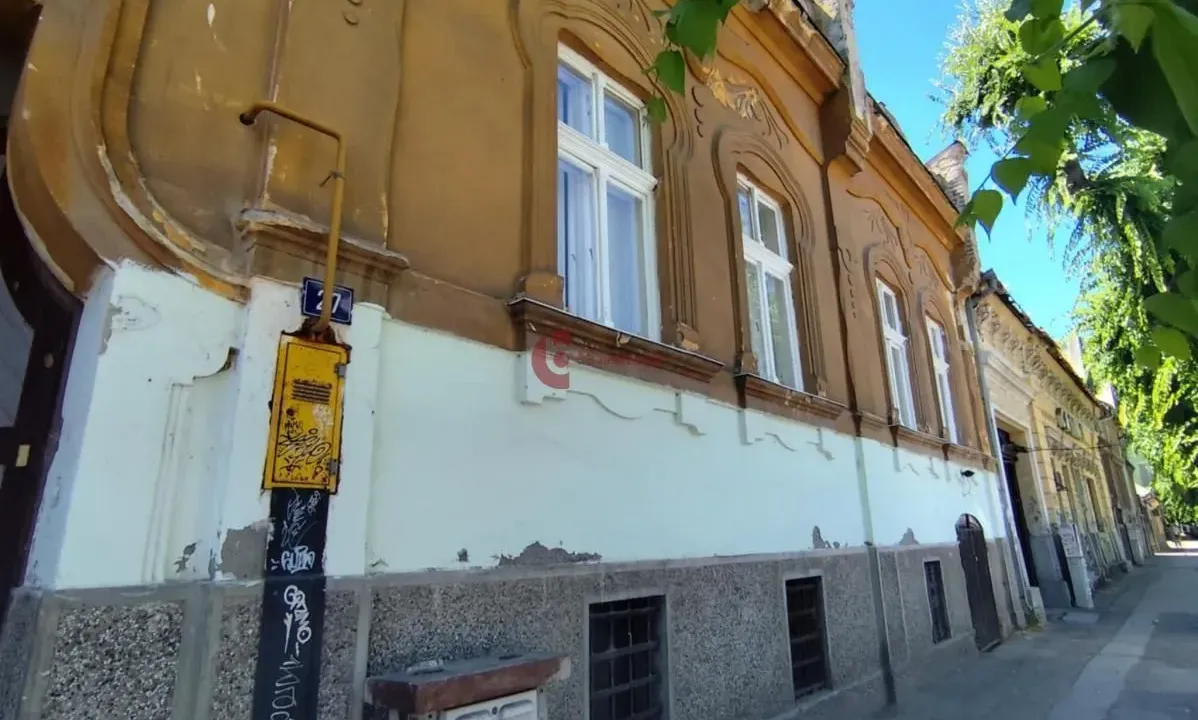 Sale, three bedroom apartment, 140m², Centar, Subotica