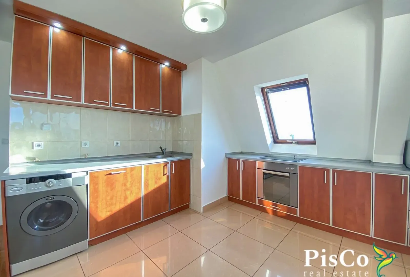 Prodaja, dvosoban stan, 86m², Centar, Podgorica